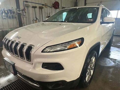 Used 2017 Jeep Cherokee Limited w/ Technology Group image 1