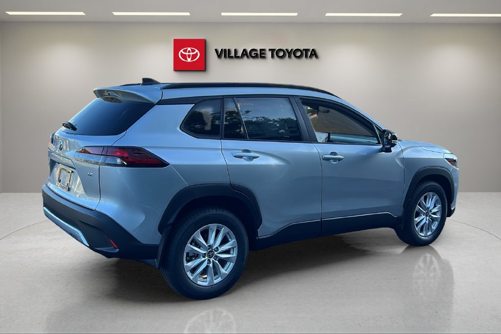 New 2026 Toyota Corolla Cross LE FWD image 5