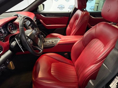 Used 2023 Maserati Levante GT AWD/4WD image 18