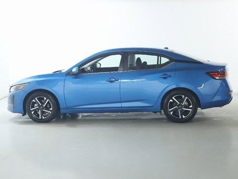 Used 2025 Nissan Sentra SV FWD image 38