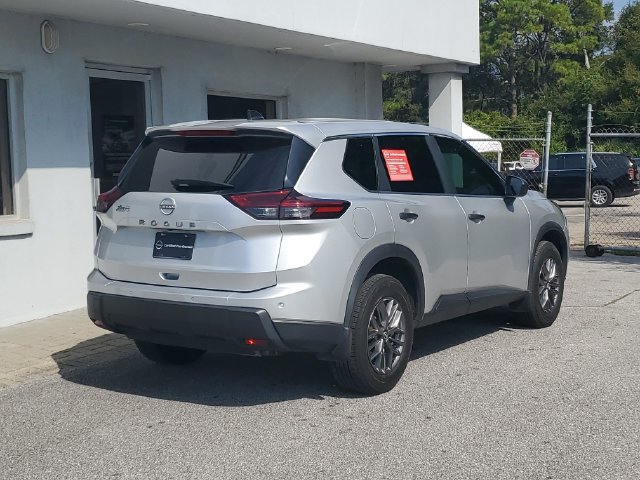 Certified 2024 Nissan Rogue S FWD image 7