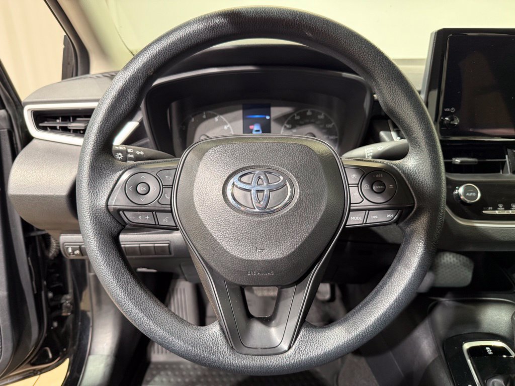 Certified 2025 Toyota Corolla LE FWD image 20