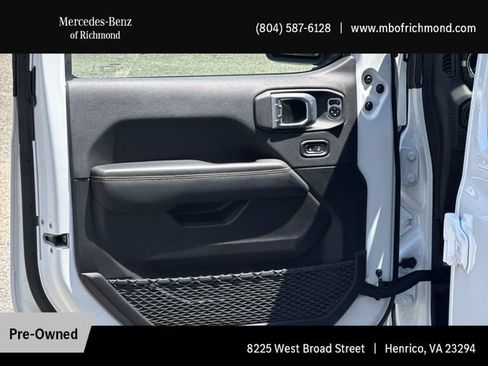 Used 2024 Jeep Wrangler Unlimited Sahara w/ Technology Group AWD/4WD image 13
