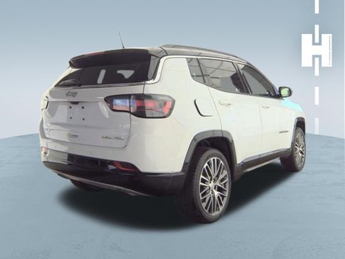 Used 2023 Jeep Compass Limited w/ Elite Group AWD/4WD image 4