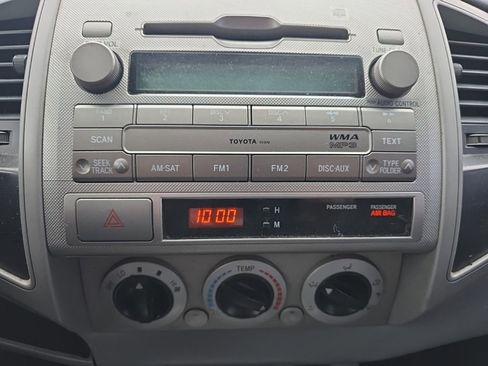 Used 2011 Toyota Tacoma PreRunner image 29