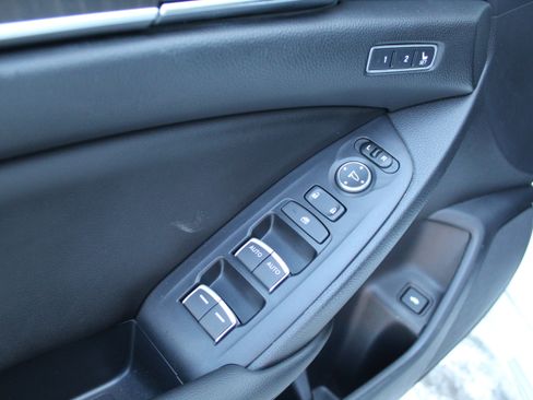 Used 2019 Honda Accord EX-L image 15