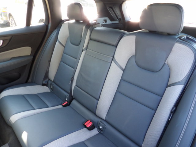 Used 2021 Volvo V60 T6 R-Design w/ Climate Package FWD image 24