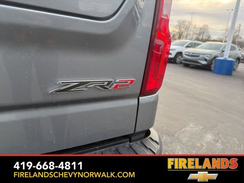 Used 2023 Chevrolet Silverado 1500 ZR2 image 21
