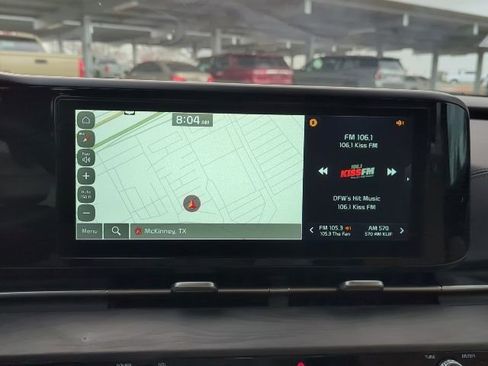 Used 2024 Kia Carnival EX image 7