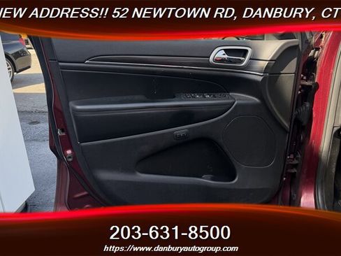 Used 2019 Jeep Grand Cherokee Limited AWD/4WD image 10