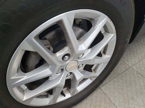 Used 2022 Chevrolet Equinox LT w/ Driver Convenience Package image 31