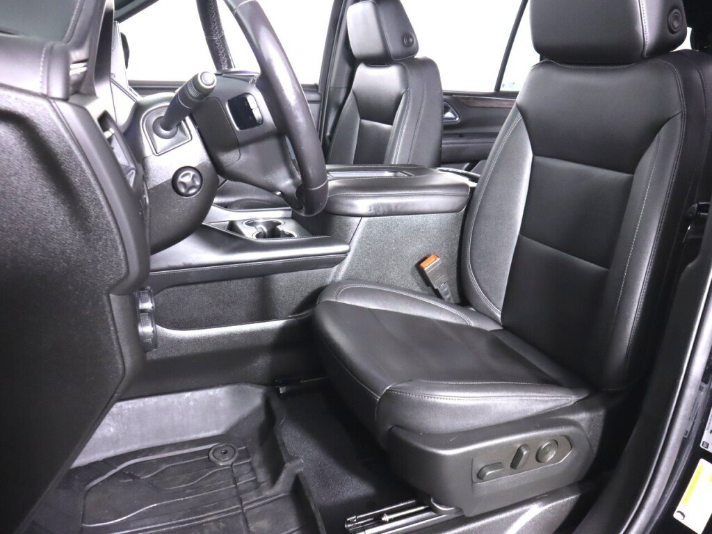 Used 2022 Chevrolet Tahoe LT w/ Luxury Package AWD/4WD image 29