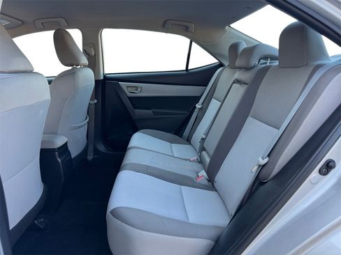 Used 2017 Toyota Corolla LE image 19
