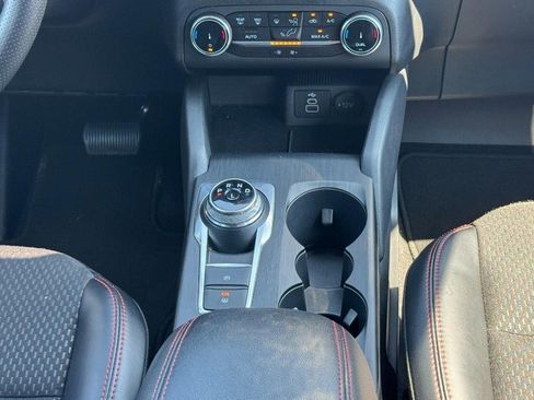 Used 2025 Ford Escape ST-Line AWD/4WD image 14