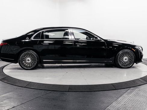Used 2023 Mercedes-Benz Maybach S 680 4MATIC w/ Manufaktur Leather Package image 39