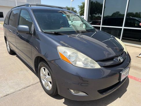 Used 2006 Toyota Sienna XLE FWD image 3