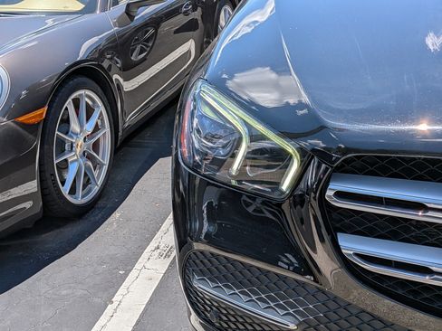 Used 2022 Mercedes-Benz GLE 350 w/ Premium Package image 8