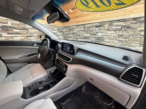 Used 2019 Hyundai Tucson SE image 14