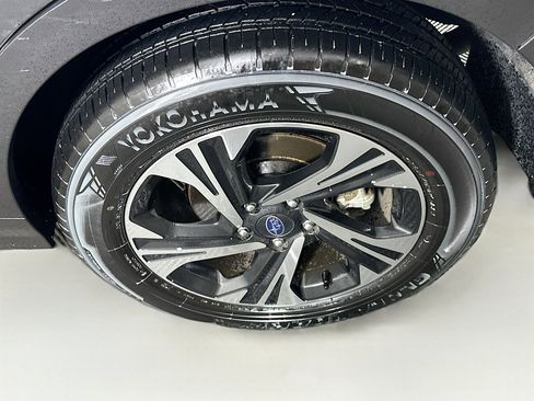 Used 2024 Subaru Crosstrek 2.0i Premium image 11