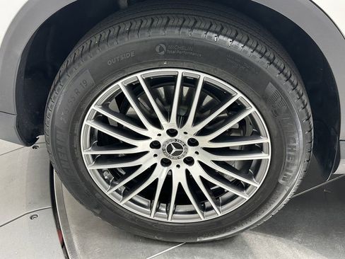 Certified 2025 Mercedes-Benz GLC 300 image 19