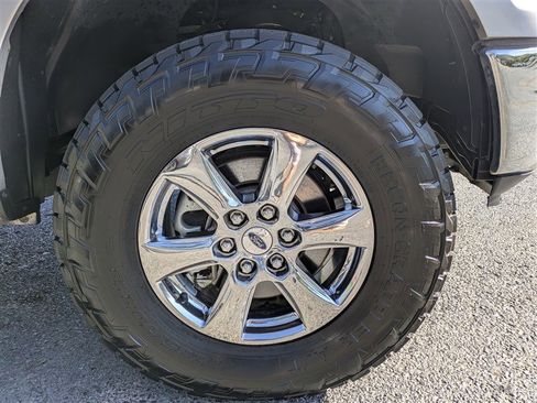 Used 2019 Ford F150 XLT w/ Equipment Group 302A Luxury image 10