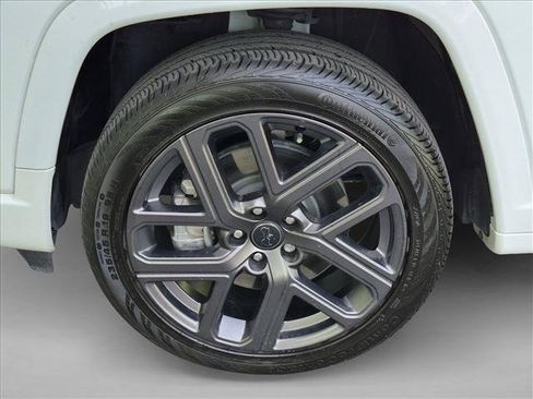 Used 2025 Jeep Compass Limited w/ High Altitude Package AWD/4WD image 25