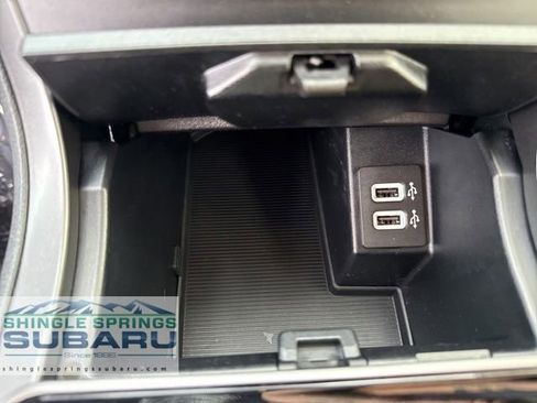 Used 2020 Ford Edge SE image 32