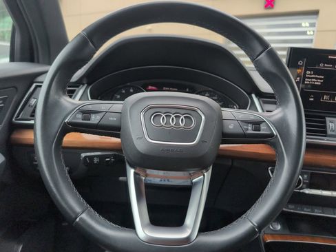 Used 2023 Audi Q5 2.0T Premium w/ Convenience Package image 15