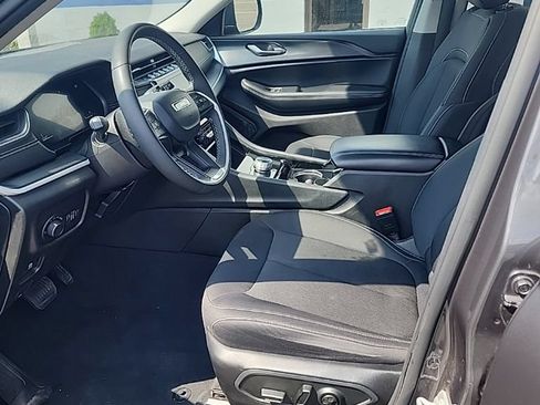 Used 2023 Jeep Grand Cherokee L Laredo w/ Luxury Tech Group I AWD/4WD image 16