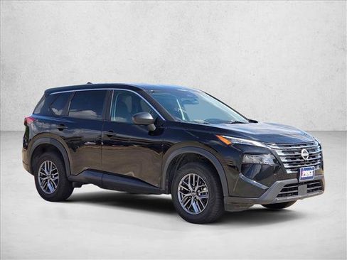 Used 2024 Nissan Rogue S AWD/4WD image 3