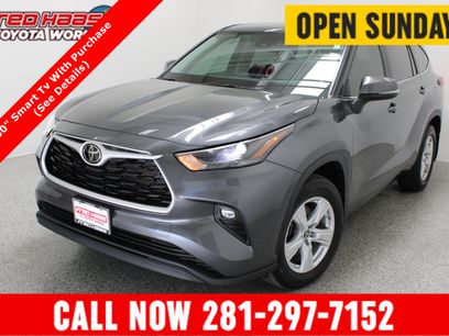 Used 2025 Toyota Highlander LE