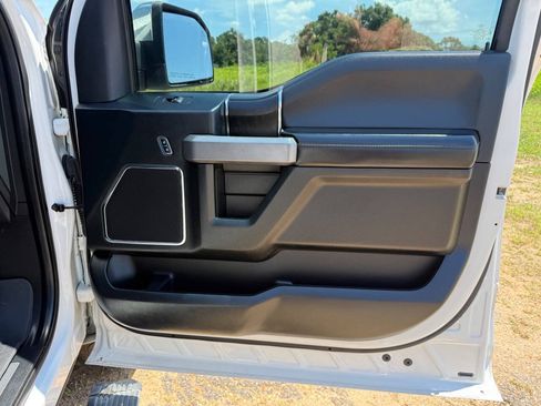 Used 2018 Ford F150 Platinum w/ Equipment Group 701A Luxury AWD/4WD image 27