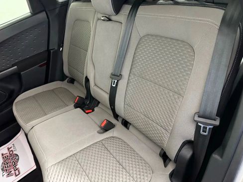 Used 2020 Ford Escape SE image 35