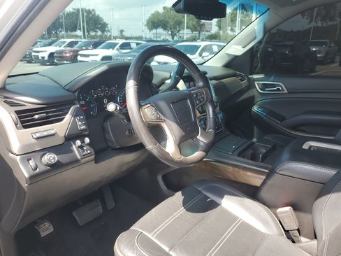 Used 2018 GMC Yukon XL Denali w/ Denali Ultimate Package RWD image 11