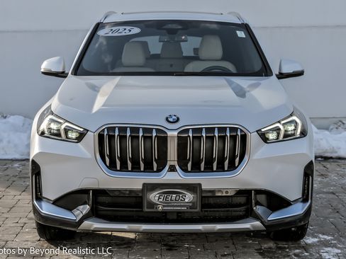 Used 2025 BMW X1 xDrive28i w/ Premium Package image 3