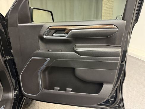 Used 2024 Chevrolet Silverado 1500 RST w/ Z71 Off-Road Package image 16