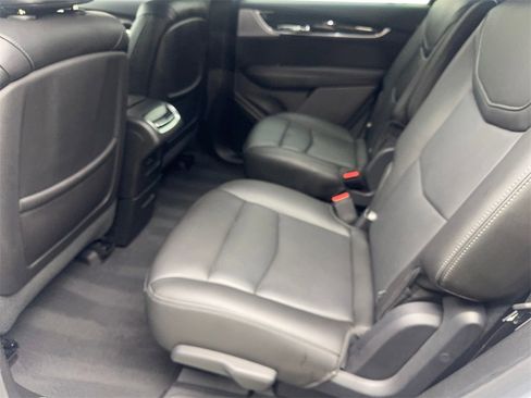 Used 2021 Cadillac XT6 Premium Luxury image 34