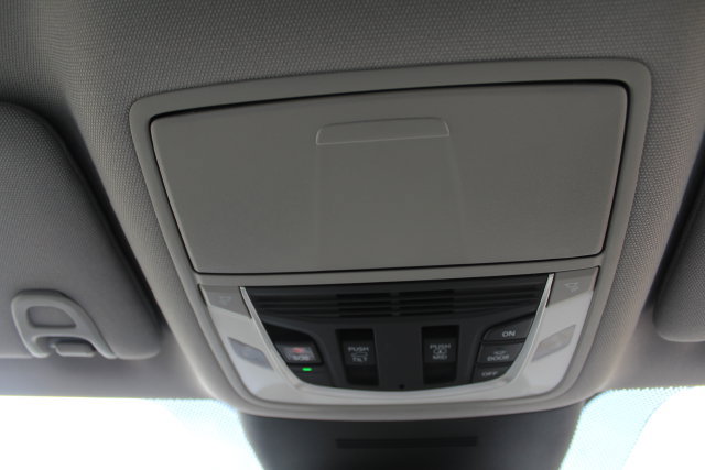 Used 2025 Acura MDX w/ Technology Package FWD image 45
