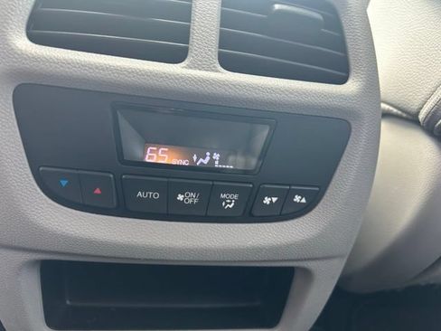 Used 2017 Honda Pilot EX-L image 16