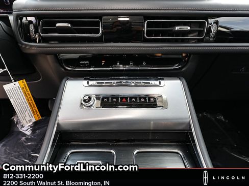 New 2026 Lincoln Aviator AWD image 17