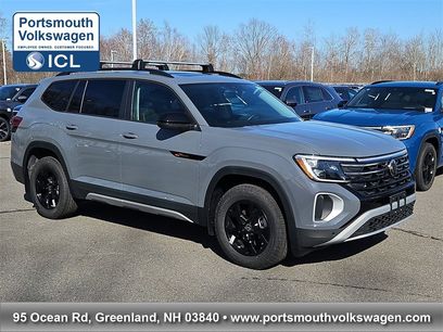 New 2025 Volkswagen Atlas Peak Edition SE