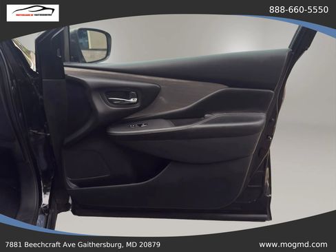 Used 2018 Nissan Murano SV image 23