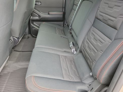 Used 2023 Nissan Frontier PRO-4X w/ Pro Convenience Package AWD/4WD image 12