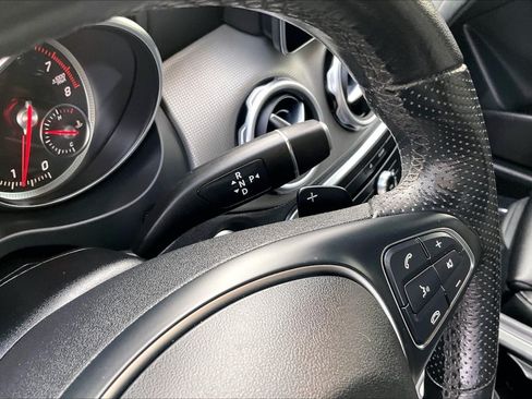Used 2019 Mercedes-Benz GLA 250 image 15