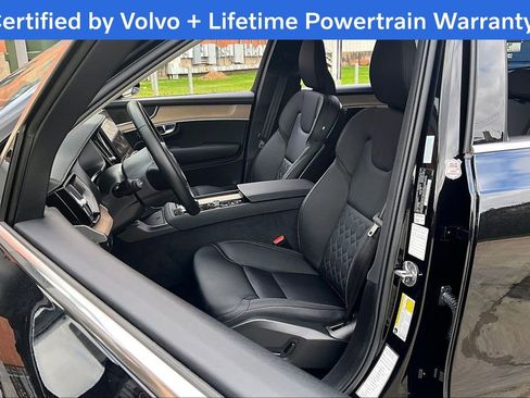 Certified 2025 Volvo XC90 B6 Plus image 31