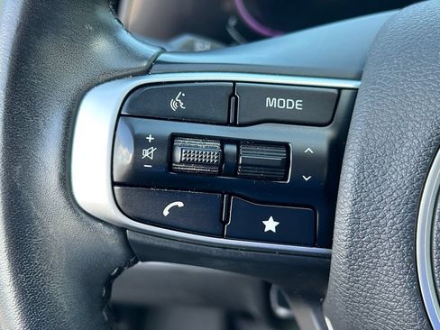 Used 2025 Kia Sportage EX FWD image 19