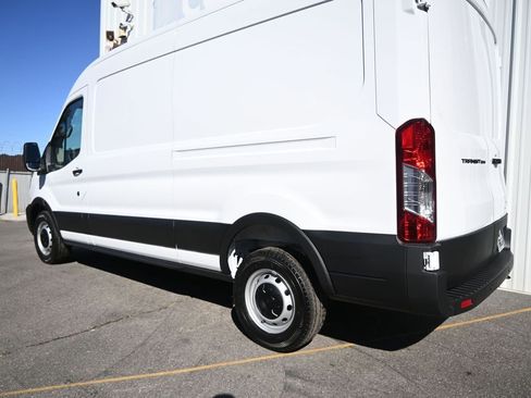 New 2026 Ford Transit 250 148 Medium Roof image 4