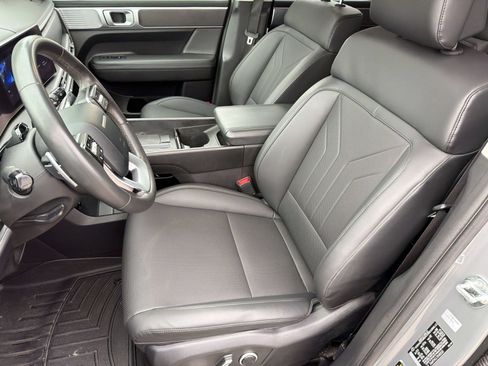 Used 2024 Hyundai Santa Fe SEL FWD image 5