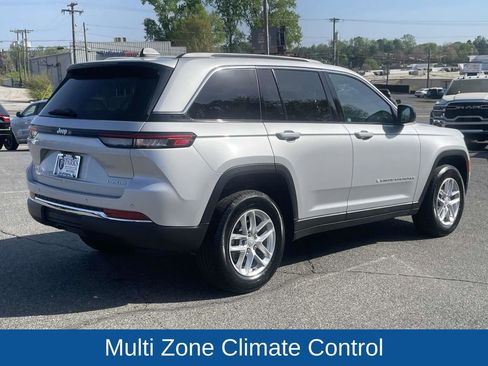 Certified 2025 Jeep Grand Cherokee Laredo X AWD/4WD image 9