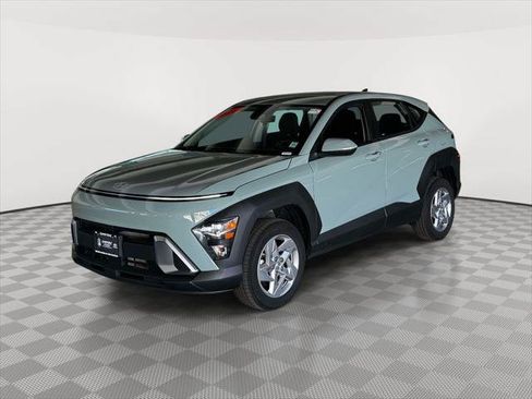 Used 2026 Hyundai Kona SE AWD/4WD image 3